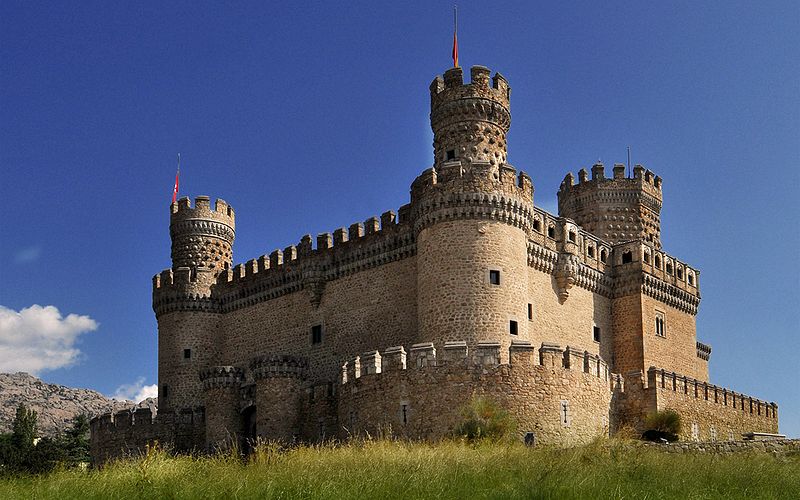 800px-Castillo_de_Manzanares_el_Real_01