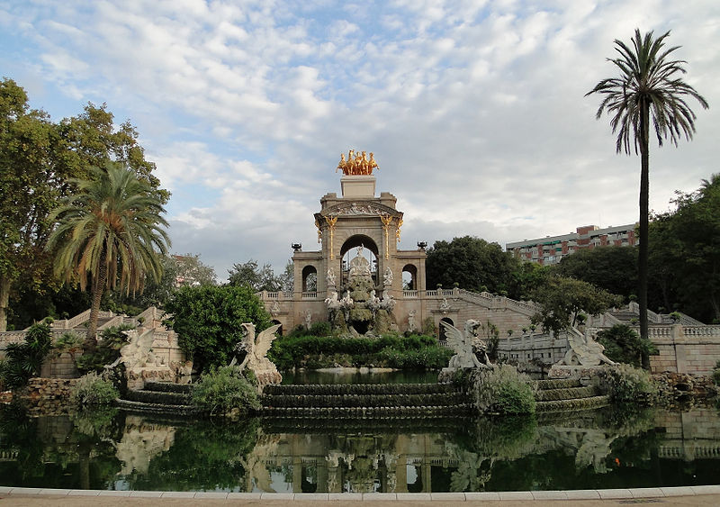 800px-Ciutadella_Park_fountain